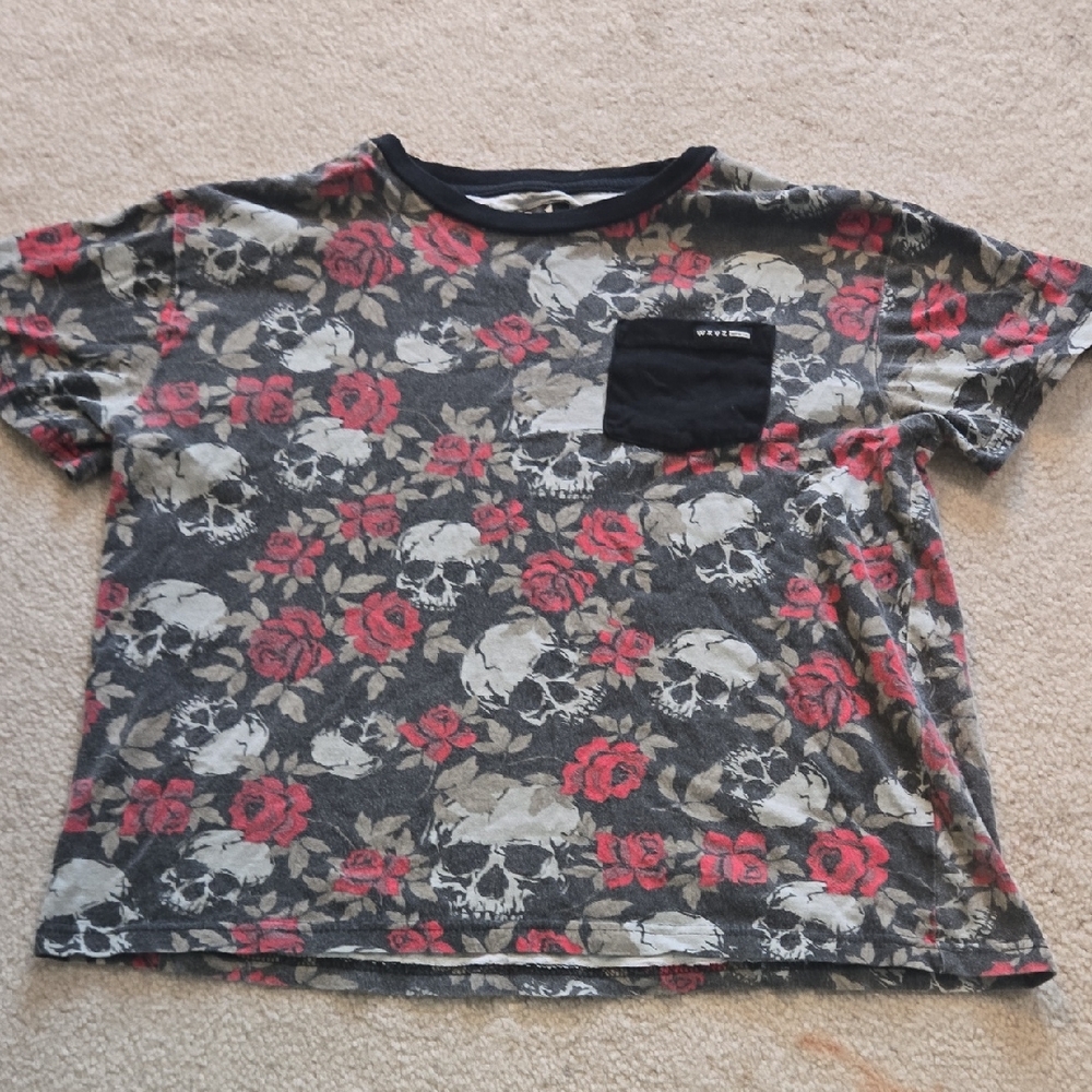 ☆ Skull And Rose Pocket Tee ☆
